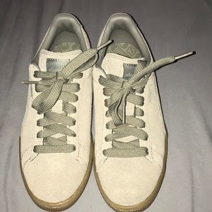 NEVER WORN-OPEN TO ALL OFFERS